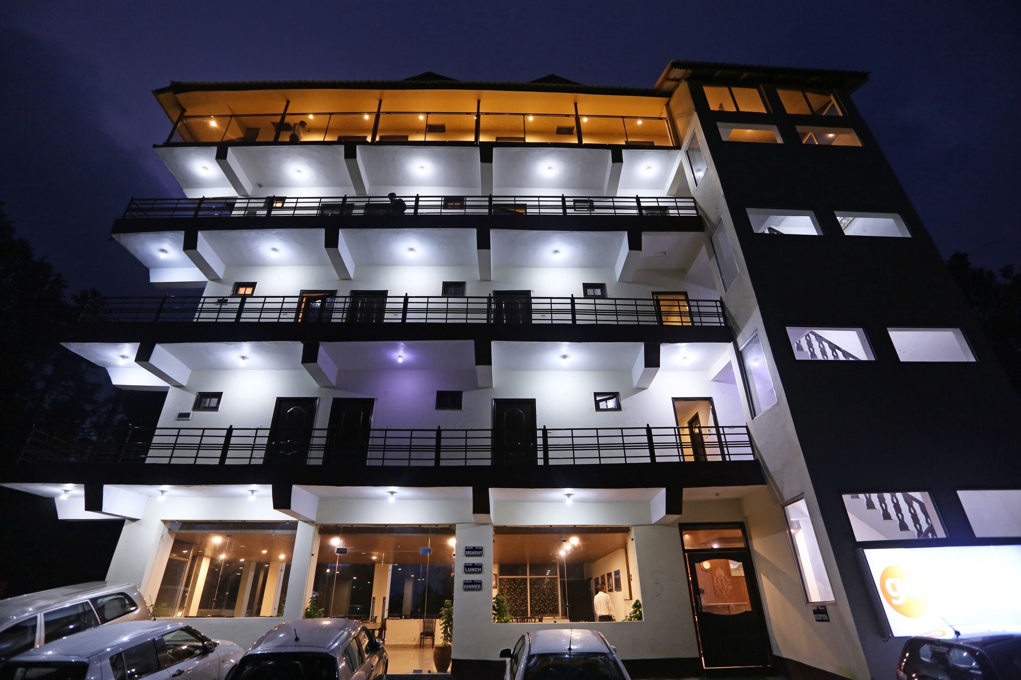 Oyo 6517 Satyam International Hotel Dalhousie Kültér fotó
