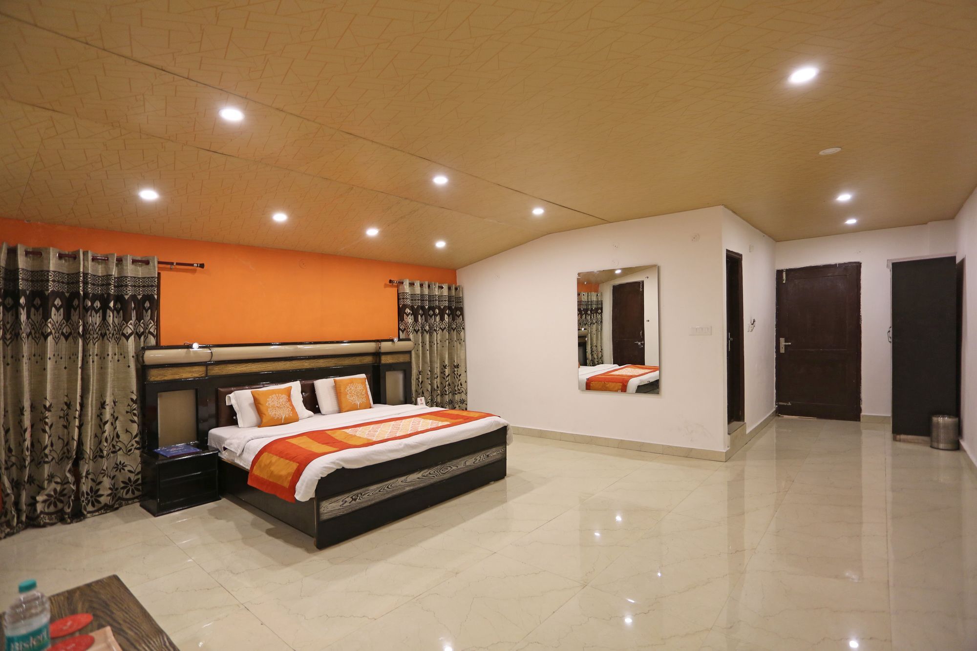 Oyo 6517 Satyam International Hotel Dalhousie Kültér fotó